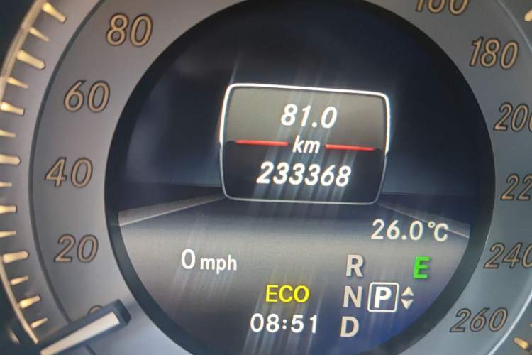 Used Mercedes-Benz GLK-Class 2014 GLK 200 Standard Model Odometer Close Up