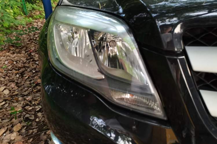 Used Mercedes-Benz GLK-Class 2014 GLK 260 4MATIC Dynamic Model Right Front Headlight