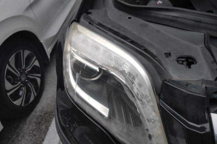 Used Mercedes-Benz GLK-Class 2014 GLK 260 4MATIC Dynamic Model Right Front Headlight