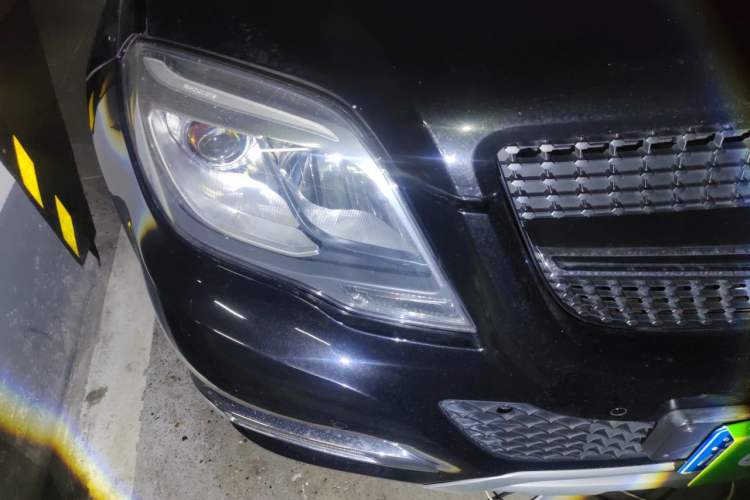Used Mercedes-Benz GLK-Class 2014 GLK 260 4MATIC Dynamic Model Right Front Headlight