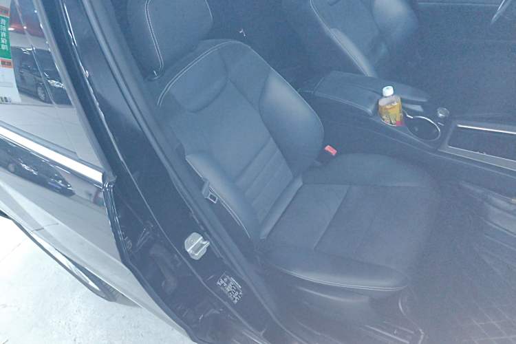 Used Mercedes-Benz GLK-Class 2014 GLK 200 Standard Model Right Front Seat