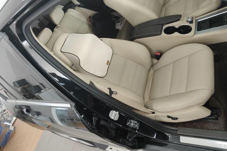 Used Mercedes-Benz GLK-Class 2014 GLK 200 Standard Model Right Front Seat