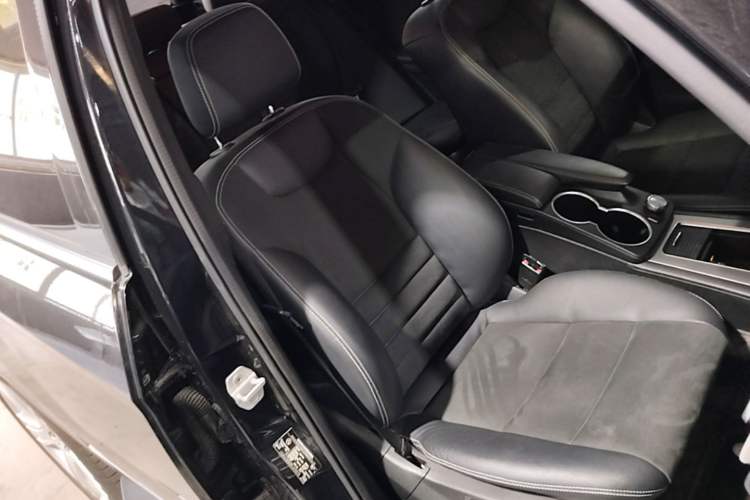 Used Mercedes-Benz GLK-Class 2014 GLK 200 Standard Model Right Front Seat