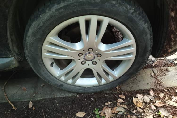 Used Mercedes-Benz GLK-Class 2014 GLK 260 4MATIC Dynamic Model Right Front Wheel Hub