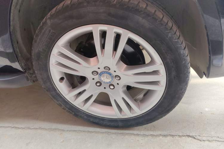 Used Mercedes-Benz GLK-Class 2014 GLK 200 Standard Model Right Front Wheel Hub