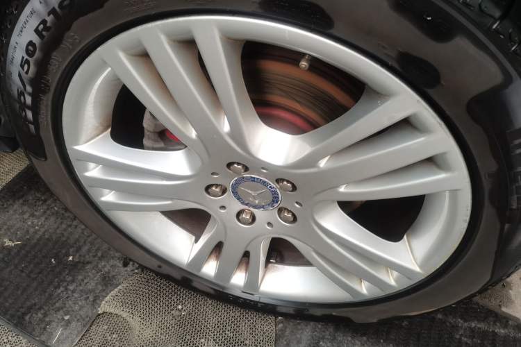 Used Mercedes-Benz GLK-Class 2014 GLK 260 4MATIC Dynamic Model Right Front Wheel Hub