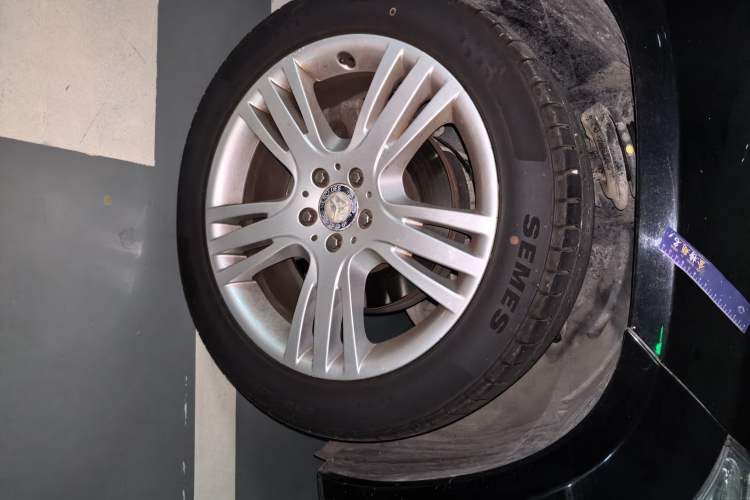 Used Mercedes-Benz GLK-Class 2014 GLK 200 Standard Model Right Front Wheel Hub