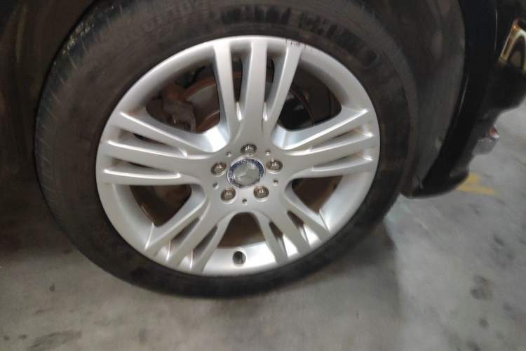 Used Mercedes-Benz GLK-Class 2014 GLK 260 4MATIC Dynamic Model Right Front Wheel Hub