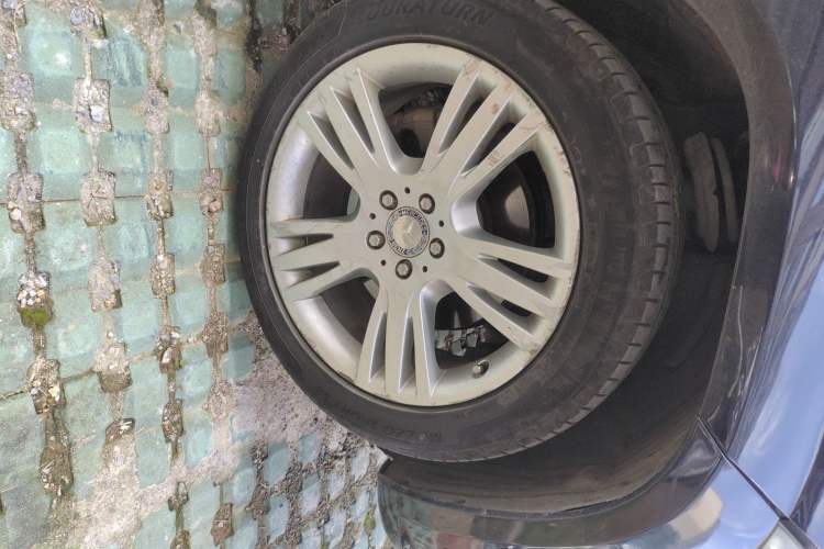 Used Mercedes-Benz GLK-Class 2014 GLK 200 Standard Model Right Front Wheel Hub
