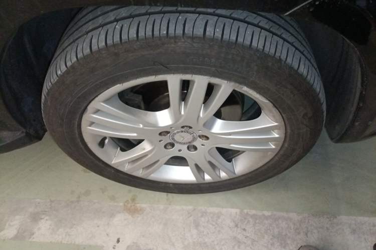 Used Mercedes-Benz GLK-Class 2014 GLK 260 4MATIC Dynamic Model Right Front Wheel Hub