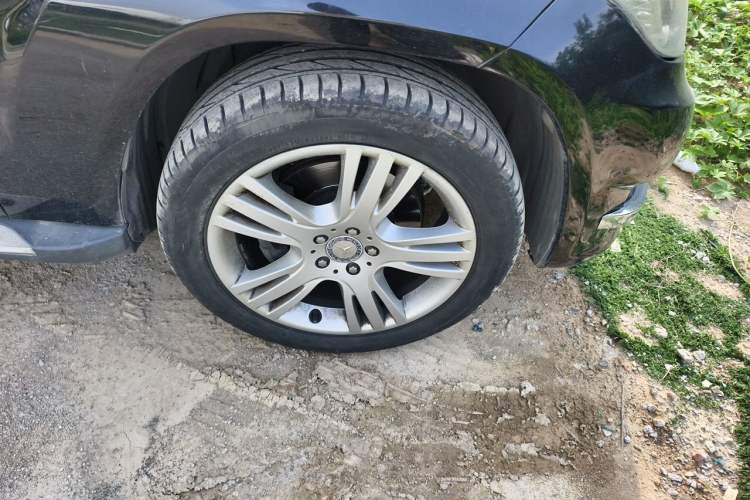 Used Mercedes-Benz GLK-Class 2014 GLK 200 Standard Model Right Front Wheel Hub