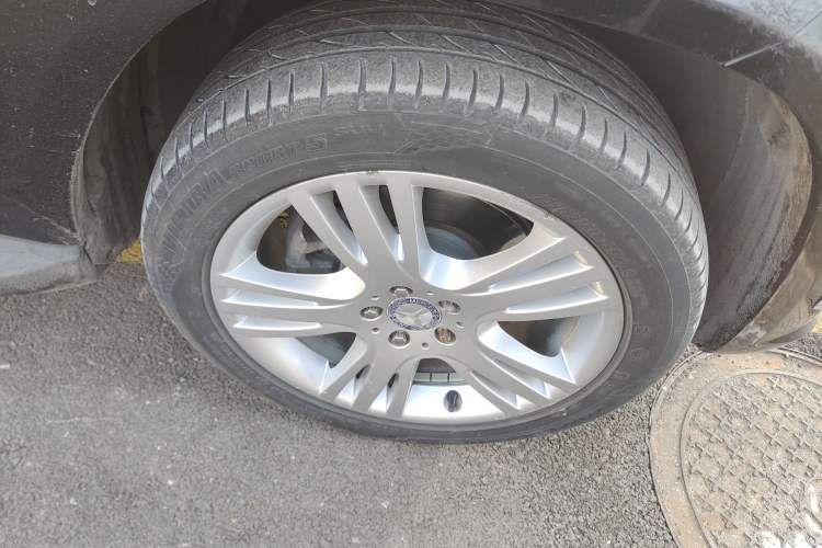 Used Mercedes-Benz GLK-Class 2014 GLK 200 Standard Model Right Front Wheel Hub