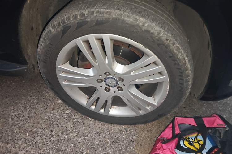Used Mercedes-Benz GLK-Class 2014 GLK 260 4MATIC Dynamic Model Right Front Wheel Hub