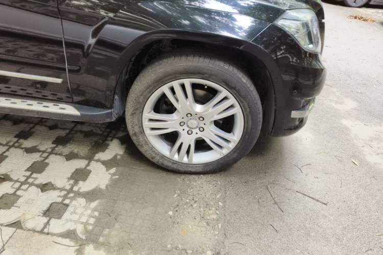 Used Mercedes-Benz GLK-Class 2014 GLK 200 Standard Model Right Front Wheel Hub