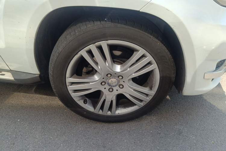 Used Mercedes-Benz GLK-Class 2014 GLK 260 4MATIC Dynamic Model Right Front Wheel Hub