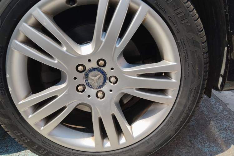 Used Mercedes-Benz GLK-Class 2014 GLK 260 4MATIC Dynamic Model Right Front Wheel Hub