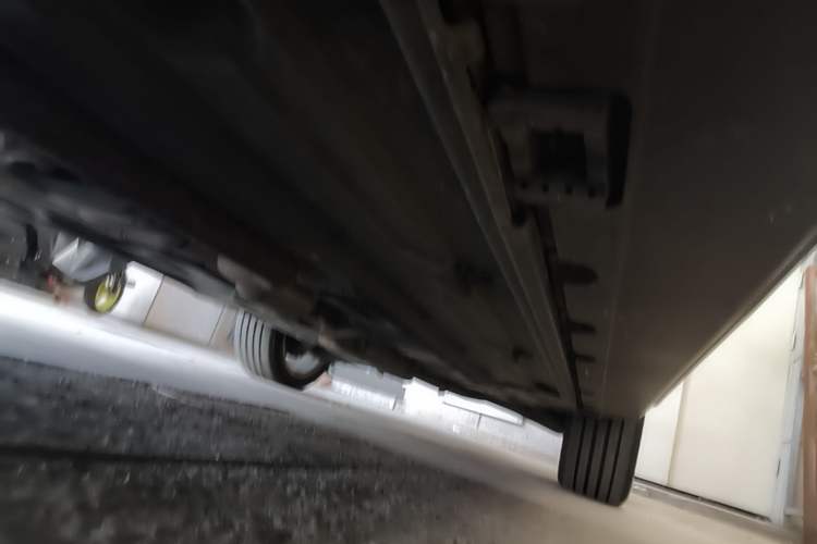Used Mercedes-Benz GLK-Class 2014 GLK 200 Standard Model Right Side Sill