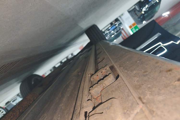 Used Mercedes-Benz GLK-Class 2014 GLK 200 Standard Model Right Side Sill