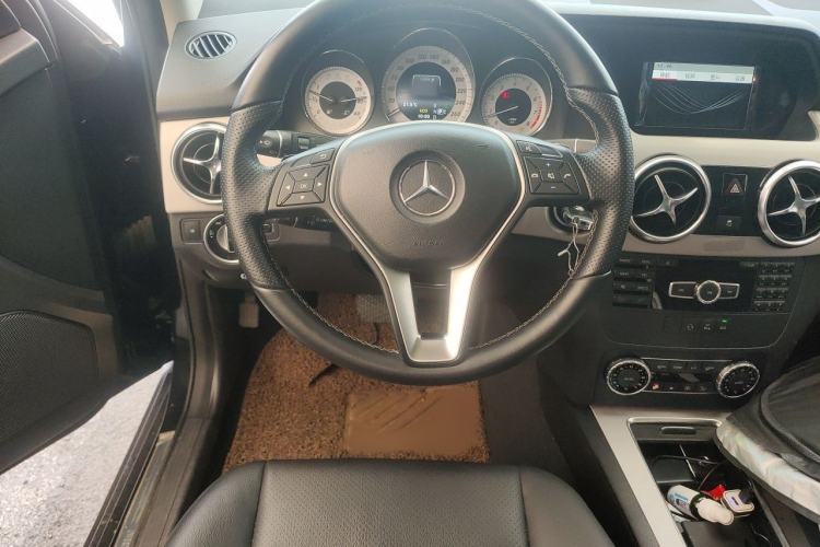 Used Mercedes-Benz GLK-Class 2014 GLK 260 4MATIC Dynamic Model Steering Wheel