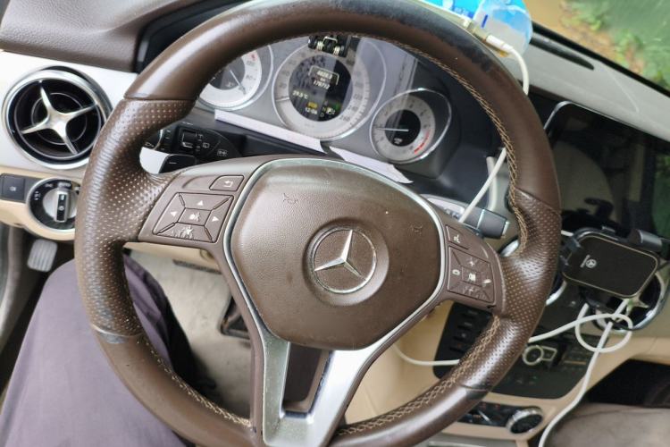 Used Mercedes-Benz GLK-Class 2014 GLK 260 4MATIC Dynamic Model Steering Wheel