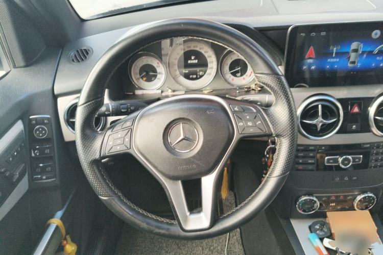 Used Mercedes-Benz GLK-Class 2014 GLK 260 4MATIC Dynamic Model Steering Wheel