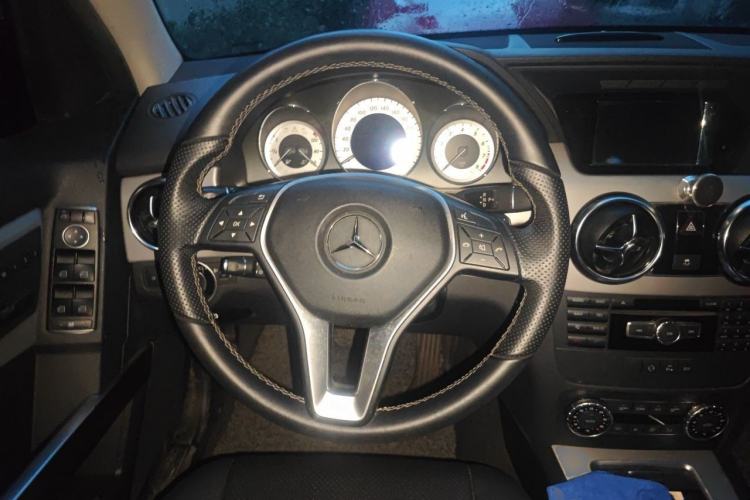 Used Mercedes-Benz GLK-Class 2014 GLK 260 4MATIC Dynamic Model Steering Wheel
