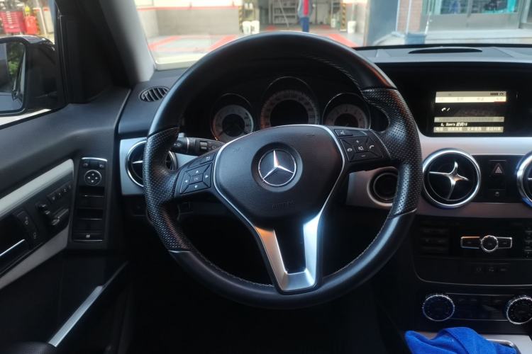 Used Mercedes-Benz GLK-Class 2014 GLK 260 4MATIC Dynamic Model Steering Wheel