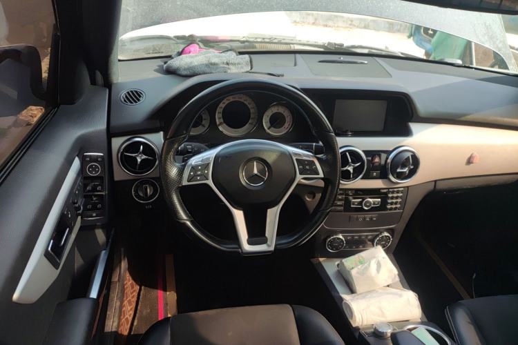 Used Mercedes-Benz GLK-Class 2014 GLK 200 Standard Model Steering Wheel