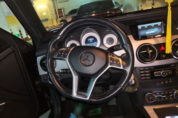 Used Mercedes-Benz GLK-Class 2014 GLK 200 Standard Model Steering Wheel