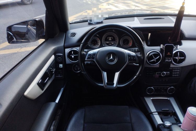 Used Mercedes-Benz GLK-Class 2014 GLK 200 Standard Model Steering Wheel