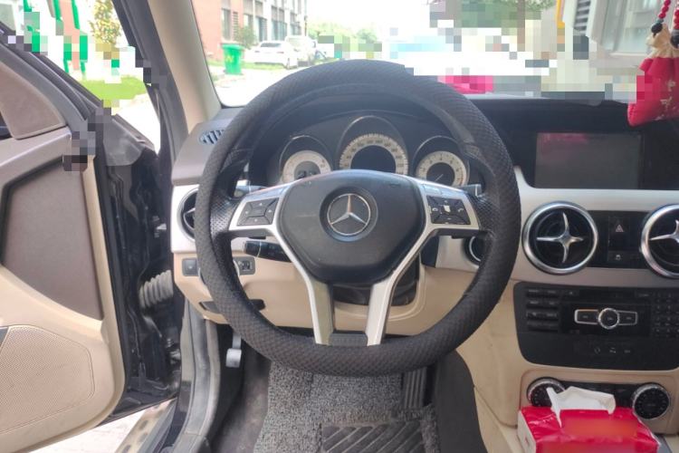 Used Mercedes-Benz GLK-Class 2014 GLK 200 Standard Model Steering Wheel