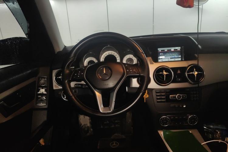 Used Mercedes-Benz GLK-Class 2014 GLK 260 4MATIC Dynamic Model Steering Wheel