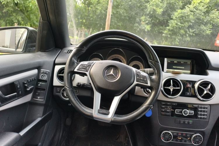 Used Mercedes-Benz GLK-Class 2014 GLK 200 Standard Model Steering Wheel