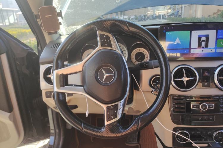 Used Mercedes-Benz GLK-Class 2014 GLK 200 Standard Model Steering Wheel