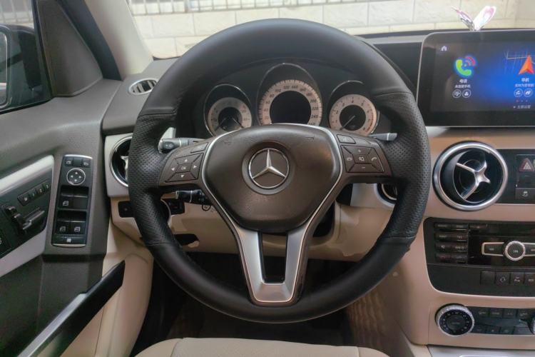 Used Mercedes-Benz GLK-Class 2014 GLK 260 4MATIC Dynamic Model Steering Wheel