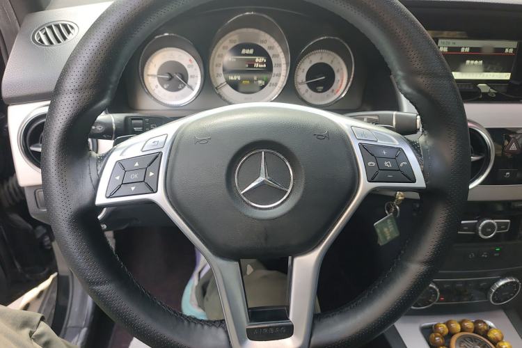 Used Mercedes-Benz GLK-Class 2014 GLK 200 Standard Model Steering Wheel