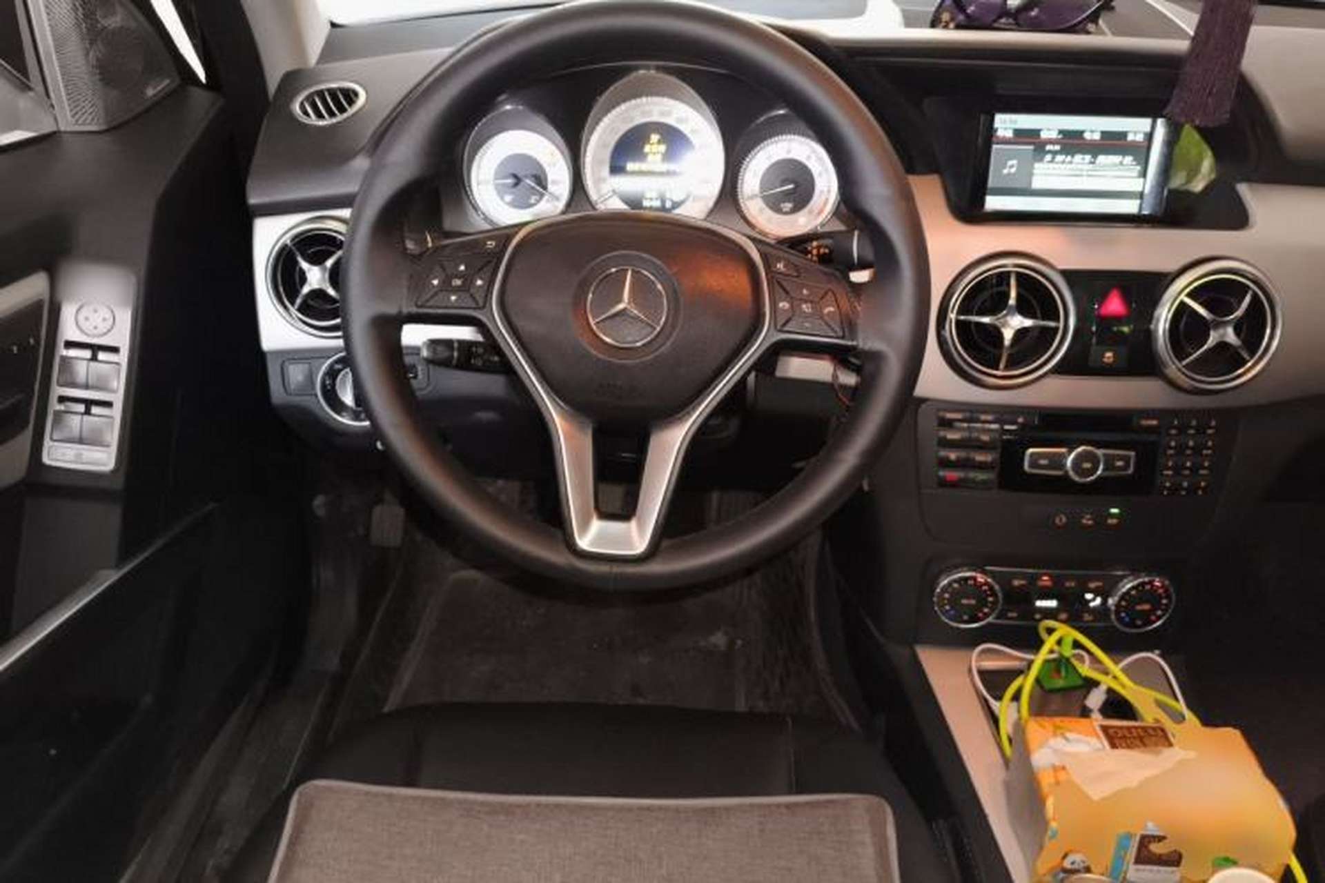 Used Mercedes-Benz GLK-Class 2014 GLK 260 4MATIC Dynamic Model Steering Wheel
