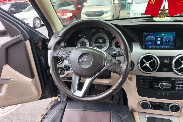 Used Mercedes-Benz GLK-Class 2014 GLK 260 4MATIC Dynamic Model Steering Wheel