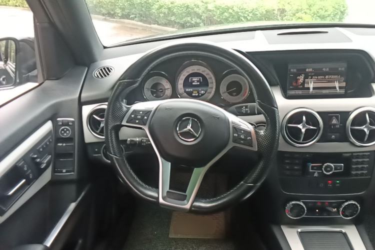 Used Mercedes-Benz GLK-Class 2014 GLK 200 Standard Model Steering Wheel