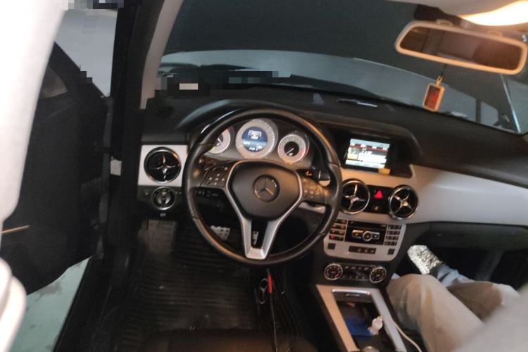 Used Mercedes-Benz GLK-Class 2014 GLK 260 4MATIC Dynamic Model Steering Wheel