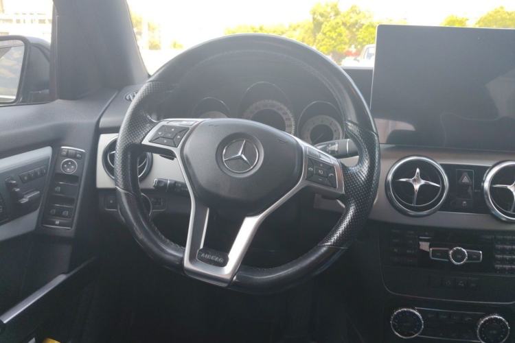 Used Mercedes-Benz GLK-Class 2014 GLK 200 Standard Model Steering Wheel