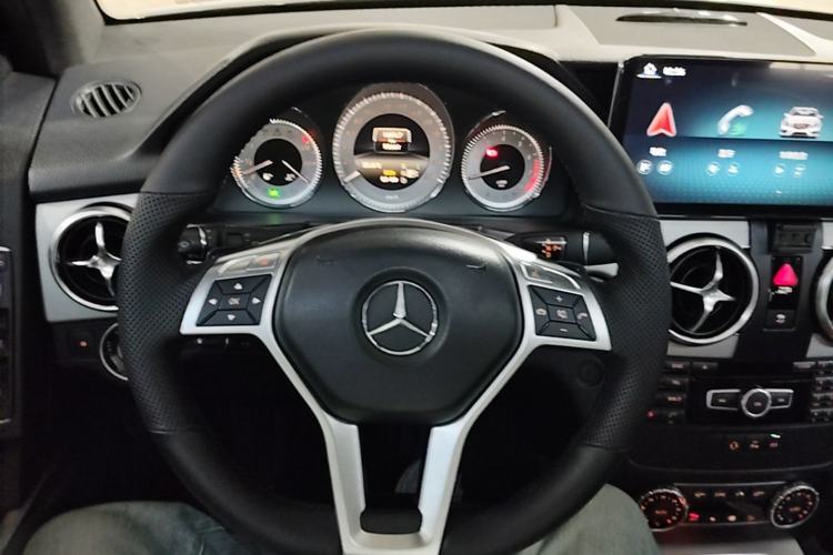 Used Mercedes-Benz GLK-Class 2014 GLK 200 Standard Model Steering Wheel