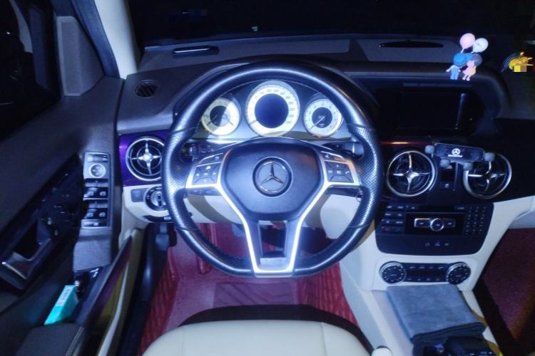 Used Mercedes-Benz GLK-Class 2014 GLK 200 Standard Model Steering Wheel