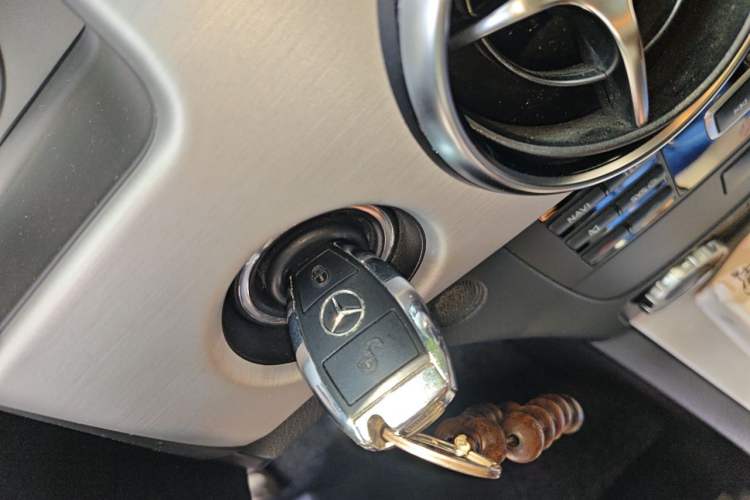 Used Mercedes-Benz GLK-Class 2014 GLK 260 4MATIC Dynamic Model Vehicle Key