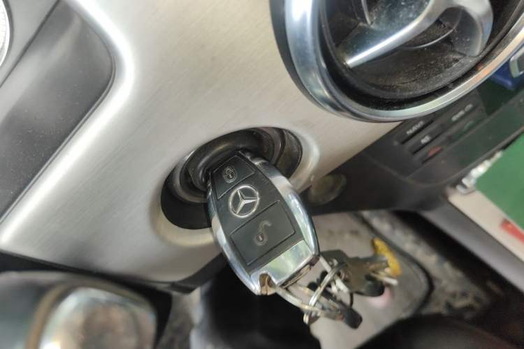 Used Mercedes-Benz GLK-Class 2014 GLK 260 4MATIC Dynamic Model Vehicle Key