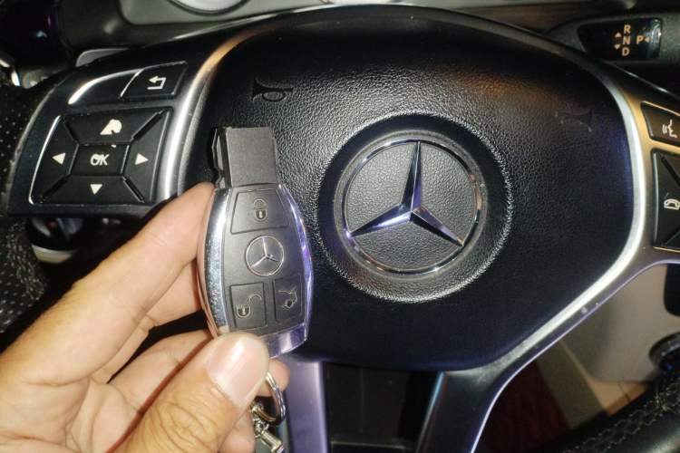 Used Mercedes-Benz GLK-Class 2014 GLK 200 Standard Model Vehicle Key