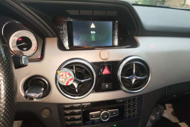 Used Mercedes-Benz GLK-Class 2014 GLK 260 4MATIC Dynamic Model Audio And AC Panel