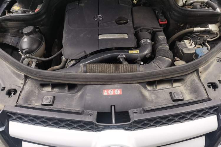 Used Mercedes-Benz GLK-Class 2014 GLK 260 4MATIC Dynamic Model Engine Bay