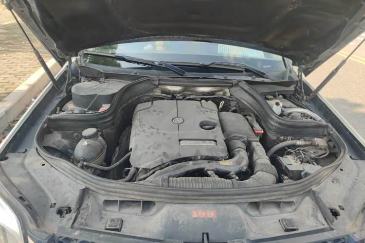 Used Mercedes-Benz GLK-Class 2014 GLK 260 4MATIC Dynamic Model Engine Bay