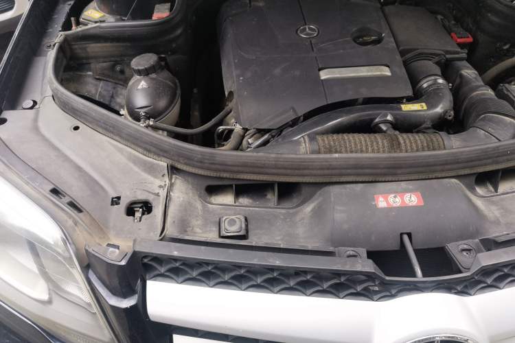 Used Mercedes-Benz GLK-Class 2014 GLK 260 4MATIC Dynamic Model Engine Bay Right